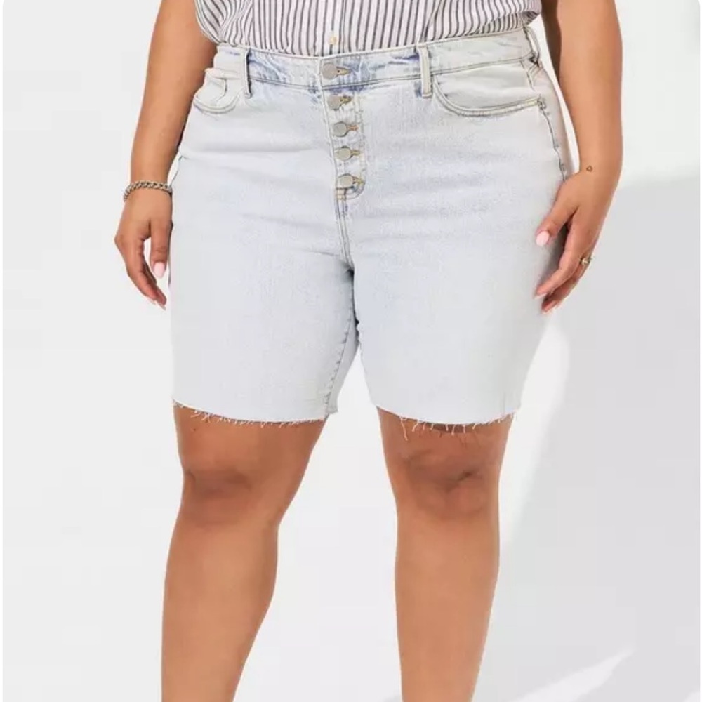 Torrid Relaxed Bermuda Classic Denim Mid-Rise Short